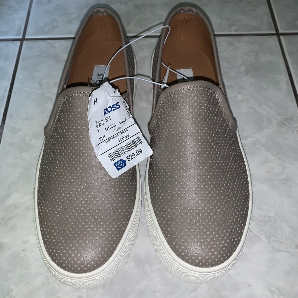 Steve Madden Shoes - Picture 3 of 8